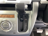 発進時から滑らかに加速する無段階変速のCVTはストップ&ゴーの多い街の中も快適です