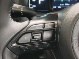 手元でオーディオの音量調整やソース切り替えができるスイッチです!運転中でも視線や姿勢を変えることなく、簡単に操作できるのでとても便利ですね♪