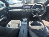 一体感のあるナビは、高級感ある車内を演出してくれます。オーディオ機能も充実しておりますので、運転もより楽しめます♪