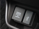 ◆USB接続端子◆スマホやiPodなどを接続して、いつもの音楽を車内でもお楽しみいただけます♪