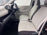 【車内ルームクリーニング済】専門スタッフにより車内はきれいにルームクリーニングを行っております。