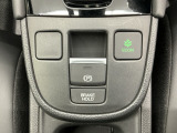 燃費の向上に有効なECONスイッチ、わずかな力で簡単に操作出来る電動パーキングブレーキ、信号待ちや渋滞時などブレーキを踏み続ける場合に比べて足腰の疲労が軽減されるオートブレーキホールド付きです!