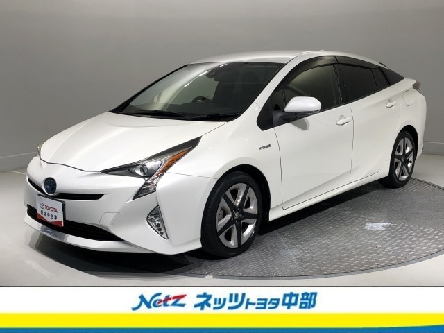 トヨタ プリウス 