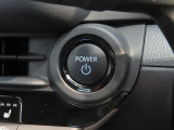 スマートキー装備車なので、キーを取り出さなくてもエンジン始動が可能です。