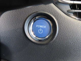 スマートキー装備車なので、キーを取り出さなくてもエンジン始動が可能です。