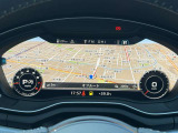 スピードメーターなどの運転に必要な計器とともに、オーディオ・電話の操作画面などを表示。レイアウトはステアリングスイッチで切り替えでき運転に集中しながら必要な情報を瞬時に得ることが可能。