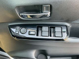 運転席のパワーウインドウ等操作部