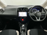 細部まで上質なインパネ周りはこのように機能的にまとまってます。もちろんクリーニング済みで、室内もキレイです。