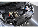 1.9L 直列4気筒DOHCターボ(ディーゼル)、163ps/38.7kgm、全長&times;全幅&times;全高mm 5140&times;1930&times;1880mm、車両重量 2530kg