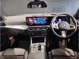 ☆センターパネルを運転席側に僅かに傾けたBMW独特のインパネ☆【駆け抜ける歓び】はここからもスタートしております☆