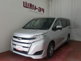 大人気ミニバンのノアです!広々した室内、雪道も安心の4WD。家族 友人みんなでするドライブは思い出いっぱいですね♪