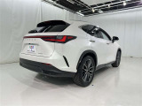 「バックフォルム」です。トランク・ラゲッジスペースには、多くの荷物を入れることが可能です。