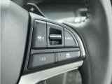 ◆アダプティブクルーズコントロール◆予め設定した車速内でクルマが自動的に加減速。前走車との適切な車間距離を維持しながら追従走行します。【LKAS】車線維持支援システムでステアリング操作を支援。