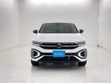 VWは小さな車も、大きな車も、平等です。クラスによって品質や安全性に差を付けない。ボディ剛性と精度、重厚なドアの音はどの車種も共通です。是非一度体感してみて下さい。