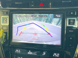 【バックカメラ】駐車時に後方がリアルタイム映像で確認できます。大型商業施設や立体駐車場での駐車時や、夜間のバック時に大活躍!運転スキルに関わらず、今や必須となった装備のひとつです!