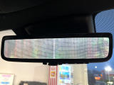 【デジタルインナーミラー】後席の大きな荷物や同乗者で後方が確認しづらい時でも安心!カメラが撮影した車両後方の映像をルームミラー内に表示。クリアな視界で状況の確認が可能です!