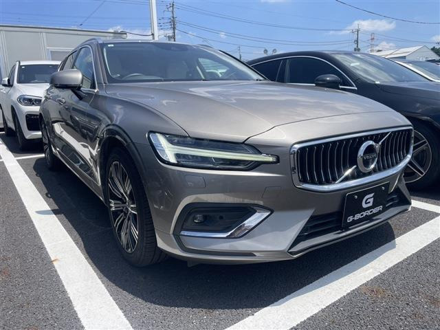 V60 T5 インスクリプション ワンオーナー 禁煙車 白革シート