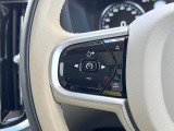 【全車速対応アダプティブクルーズコントロール】ミリ波レーダー+ステレオカメラ+赤外線により前方車輌を認識し、速度や車間距離を維持・調整。高速道路走行時や渋滞時にドライバーの負担を大幅に軽減します。