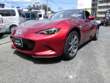 スポーツカーとしての美しさ、オープンエアの開放感。そのどちらも追い求めたRF。余裕を感じながら意のままに走る楽しさを届けるために。美しく磨き上げられた価値がここにある。