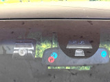 【シティブレーキアクティブシステム】低速走行中に前方の車両等を認識し、衝突しそうな時は警報とブレーキで衝突回避と被害軽減をアシスト。より安全にドライブをお楽しみいただけます。