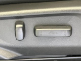 【パワーシート】スイッチ一つで簡単にシートの微調整が可能!電動だから力もいりません!快適なシートポジションにセットして、快適なドライブをお楽しみください。