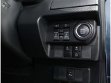 電動のスライドドアで楽々スムース!運転席から開閉の操作ができます!&スタートスイッチを押してエンジン始動ができるスマートキーが装備されています♪ポケットや鞄からキーを出さずに乗り込めます♪