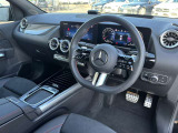中古車だけではなく、新車も多岐にわたり、正規輸入車販売を行っております。全国選りすぐりの仕入ネットワークの中からあなたにピッタリのお車を探します!