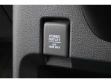 シガーソケットが付いているので、車から電源を取ることが出来ます!