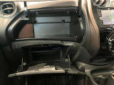 車検証入れになどにも使える便利な収納BOXあります。