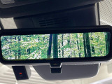 【デジタルインナーミラー】後席の大きな荷物や同乗者で後方が確認しづらい時でも安心!カメラが撮影した車両後方の映像をルームミラー内に表示。クリアな視界で状況の確認が可能です!