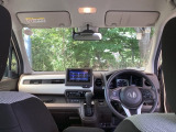 フロントガラスが大きく、ワイドな視界で運転もしやすくなるように、設計されています。