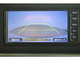 バックガイドモニターで、後方を確認しながら安心して駐車することができます。運転初心者も熟練者も必須の機能ですよ!