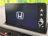 【9インチ ホンダコネクトディスプレイ】視認性の高い大画面ディスプレイでナビの使用や、お持ちのスマートフォンと連携したbluetoothでの音楽再生が可能です♪