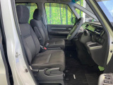 運転席シート廻りは使用感も少なく、良好な状態となっています。丁寧に使われていたことがよくわかりますね。
