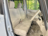 運転席シート廻りは使用感も少なく、良好な状態となっています。丁寧に使われていたことがよくわかりますね。