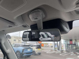 「人&rArr;中古車選びのプロがあなたをサポート」 車を知り尽くした「カーライフアドバイザー」が車選びからアフターサービスまできめ細かくご対応致します。