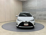 お車購入のポイントとなるフロントマスクです!シャープな目つきが印象的なデザインのヘッドランプです。