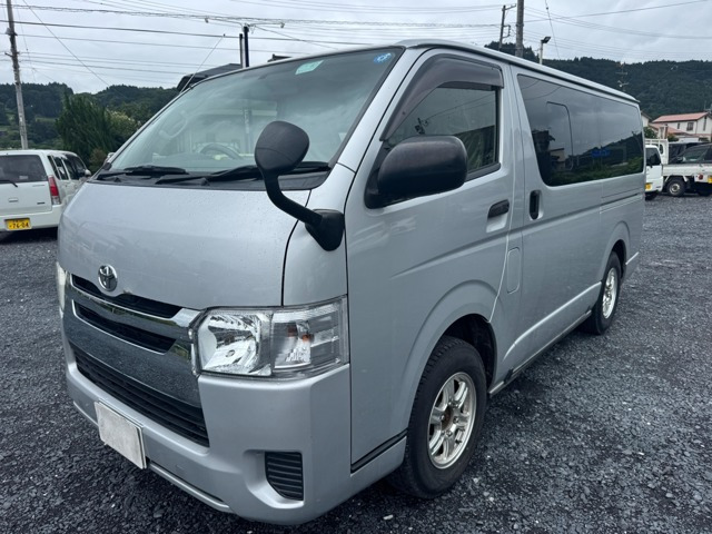 トヨタ ハイエースバン 