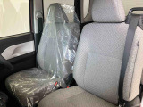フロントシートです。ゆったり運転ができます。長距離ドライブもラクラク♪♪