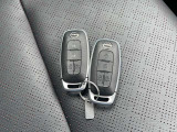 「車&rArr;充実のラインナップと確かな保証」 高品質車からお買い得な車まで豊富に取り揃え、安心して走れる「ワイド保証」でサポート致します。