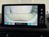 【バックカメラ】リバースにするだけで映ります、後方の安全確認や、狭い駐車場での車庫入れ、雨の日や夜間など視界の悪い時に便利です!安全にバックする為には欠かせない装備です。