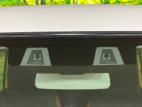 【スズキ セーフティサポート】走行中に前方の車両等を認識し、衝突しそうな時は警報とブレーキで衝突回避と被害軽減をアシスト。より安全にドライブをお楽しみいただけます。