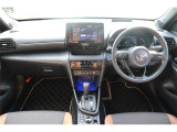 前席全体 目線も高く広い視界で安心して運転することができますね!