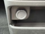 12V電源ソケットです。