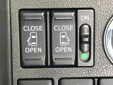 【両側パワースライドドア】スマートキーや運転席のスイッチで後席両側スライドドアの開閉が可能♪電動だから力を入れてドアを開ける必要が無く、小さなお子様でも簡単に開け閉めでき快適です♪
