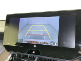 バックモニター付なので後退時に後方が見えるので安心。 車は構造上、死角がたくさんなので万が一を考えると必須ですね。 あくまで補助の為の装備、バックは目視で確認する事が重要ですよ。