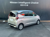 納車前に入念な点検整備をさせていただきます。もちろん全車走行距離無制限のワイド保証付きですので安心してお乗りいただけます。