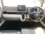 【インパネ全体】手が届きやすく、どなたでも運転しやすいです。シンプルで使いやすい設計になっています!