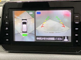 【アラウンドビューモニター】車を上から見下ろしているかのような映像で周囲の状況がひと目で確認、狭い駐車場に駐車するときも安心です♪