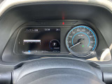 メーター内のディスプレイには運転をサポートするさまざまな情報を表示。
